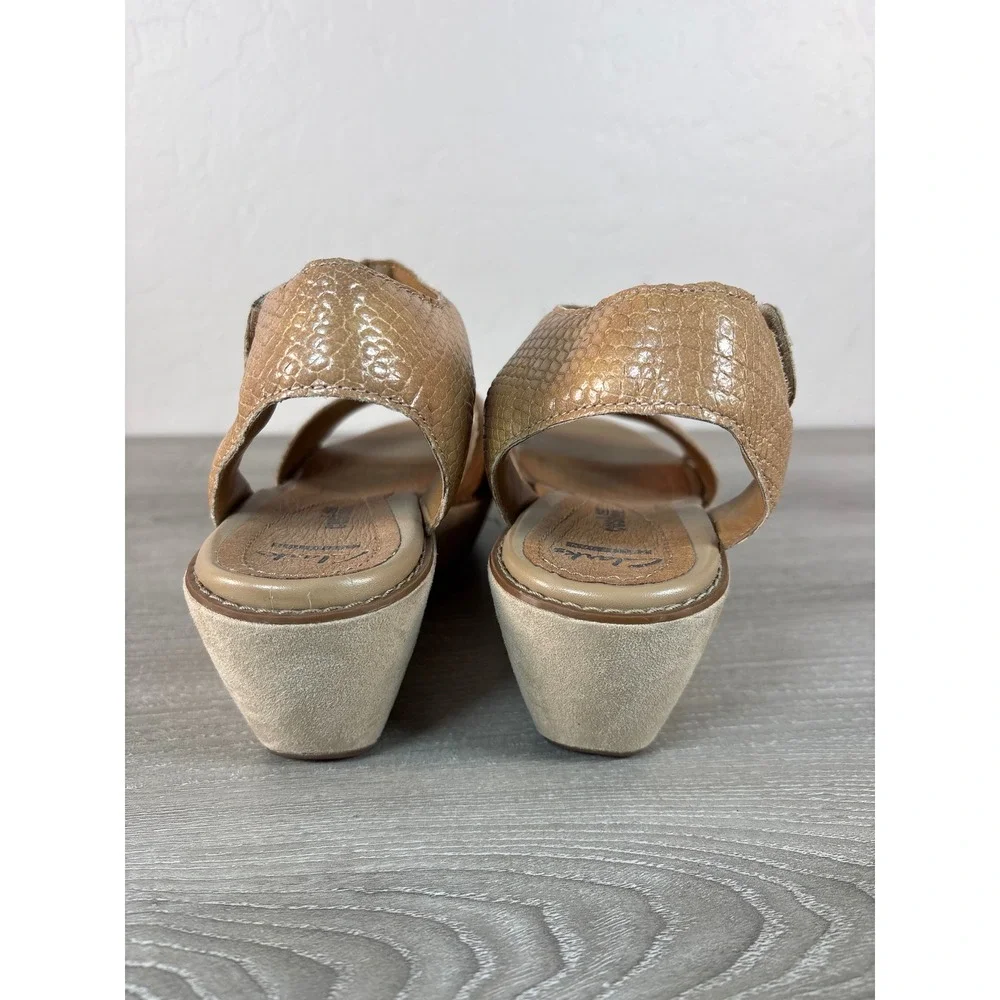 Clarks Collection Hazelle Alba Tan Leather Snake Print Wedge Sandals Size‎ 7.5